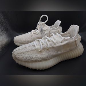 YEEZY BOOST 350 V2 Bone